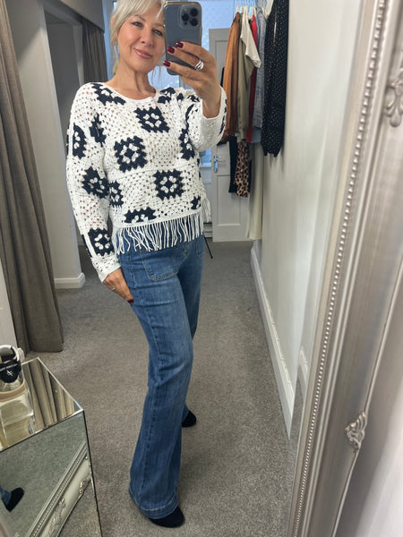 91801 Crochet Sweater With Fringing